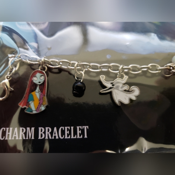 Nightmare before christmas charm bracelet - Picture 2 of 4